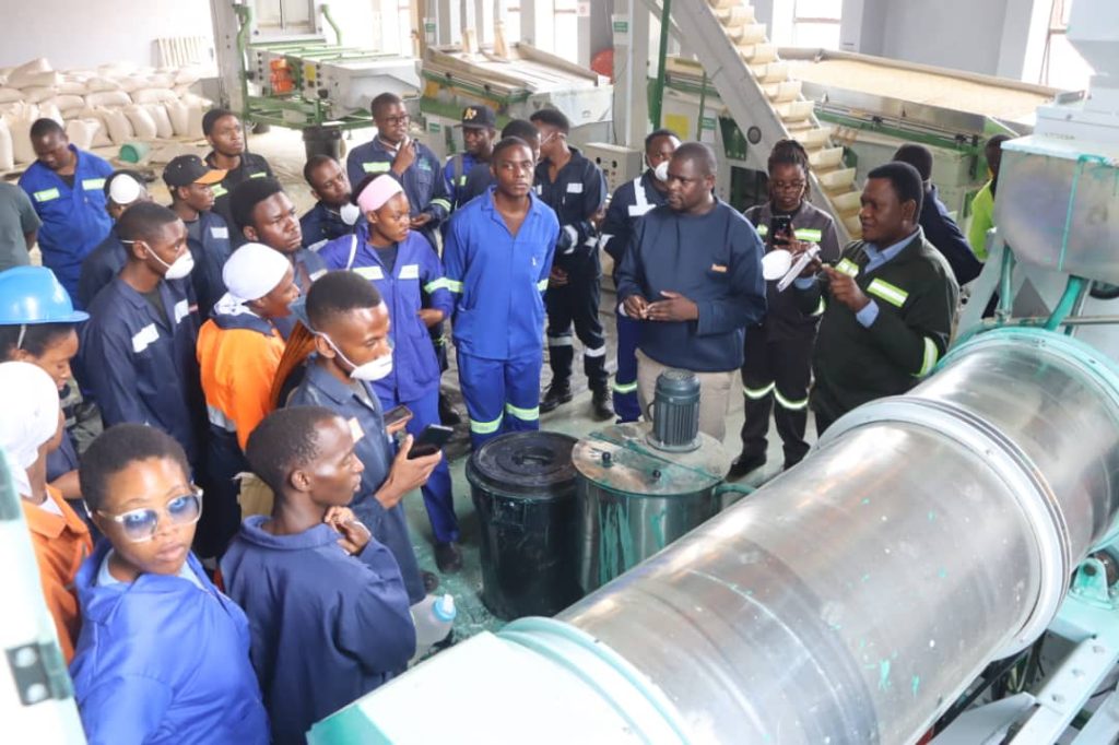Chinhoyi University STEM Students on an educational tour at SIRDC